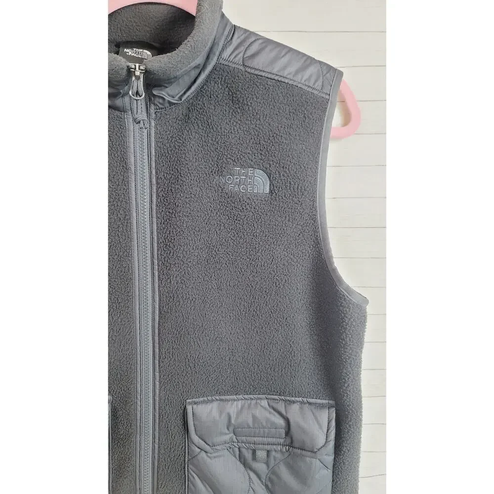The North Face Men Royal Arch Vest in Black/Gray, sz Small
